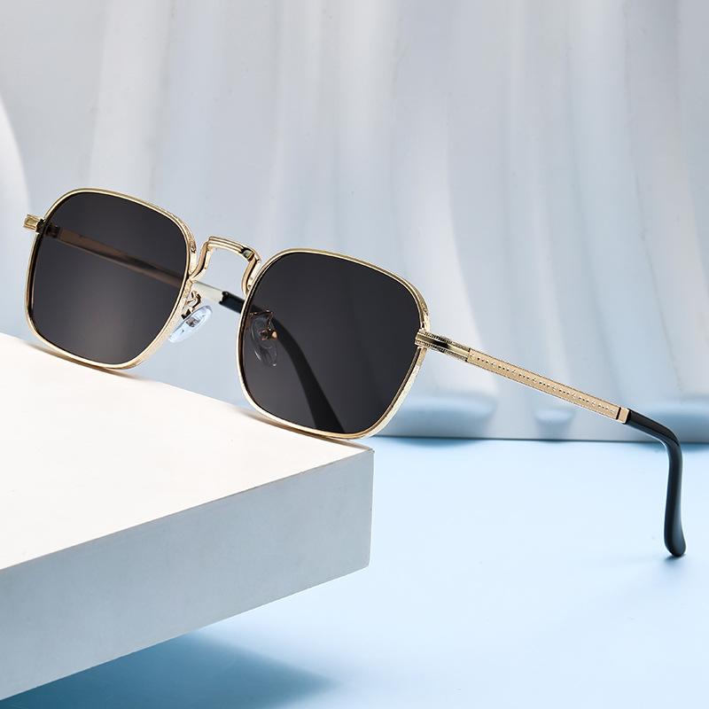 

New Vintage Square Small Sunglasses Women Luxury Brand Metal Frame Sun Glasses Rectangle Driving Eyeglasses Fishing Eyewear Men