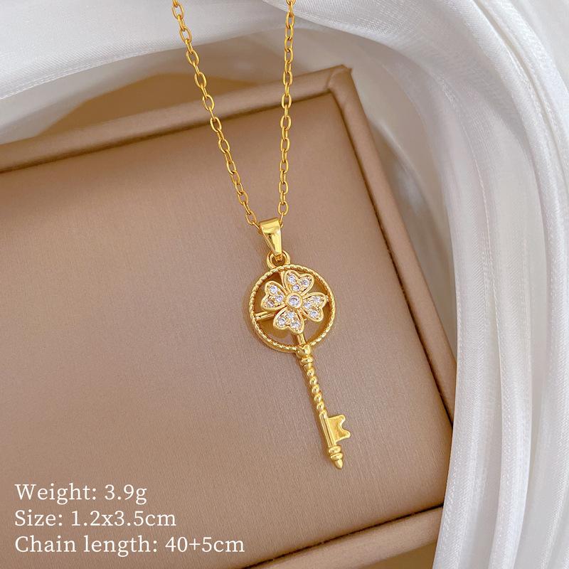 Copper Micro-Inlaid Love Fashion Light Luxury Temperament Gorgeous Full Diamond Necklace Female Versatile Collarbone Chain Titanium Steel
