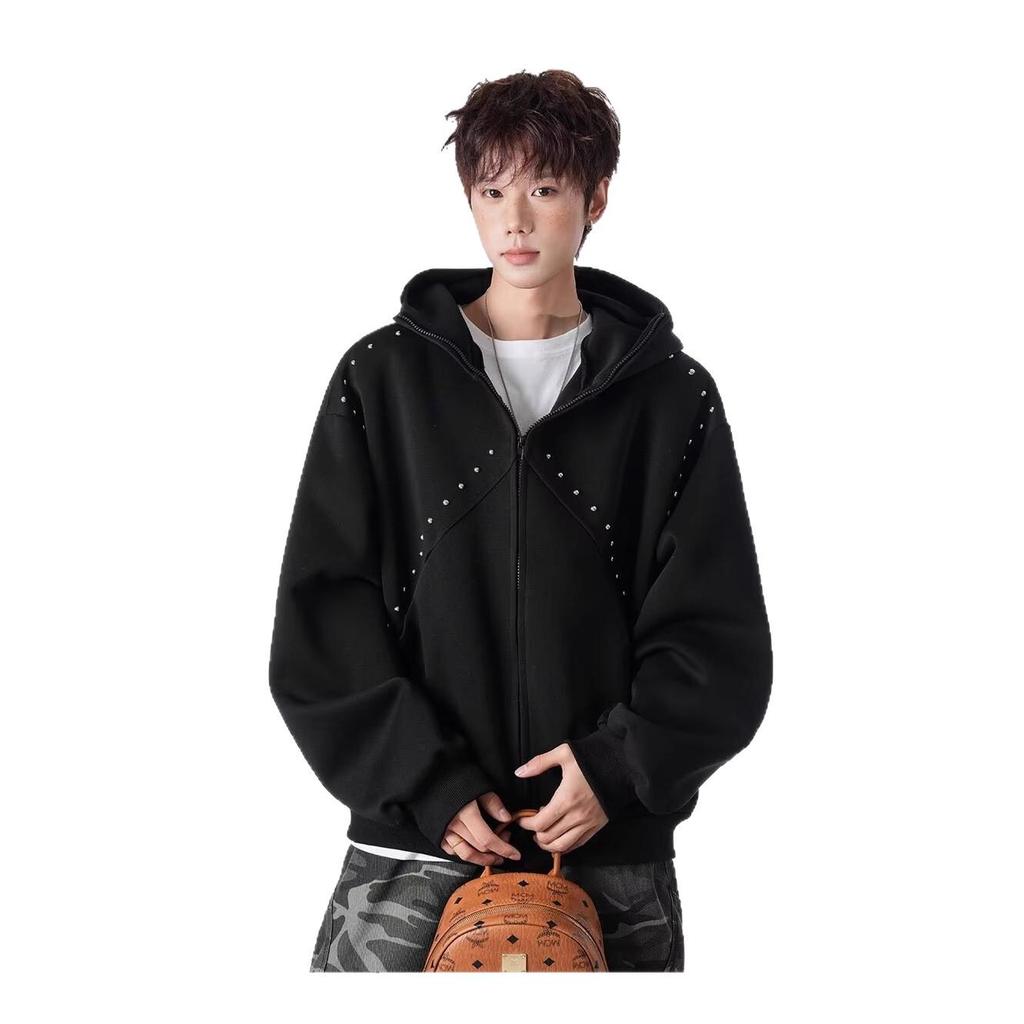 Men's Retro Rivet Hooded Cardigan: Trendy Autumn/Winter Streetwear Zipper Jacket with Plus Velvet