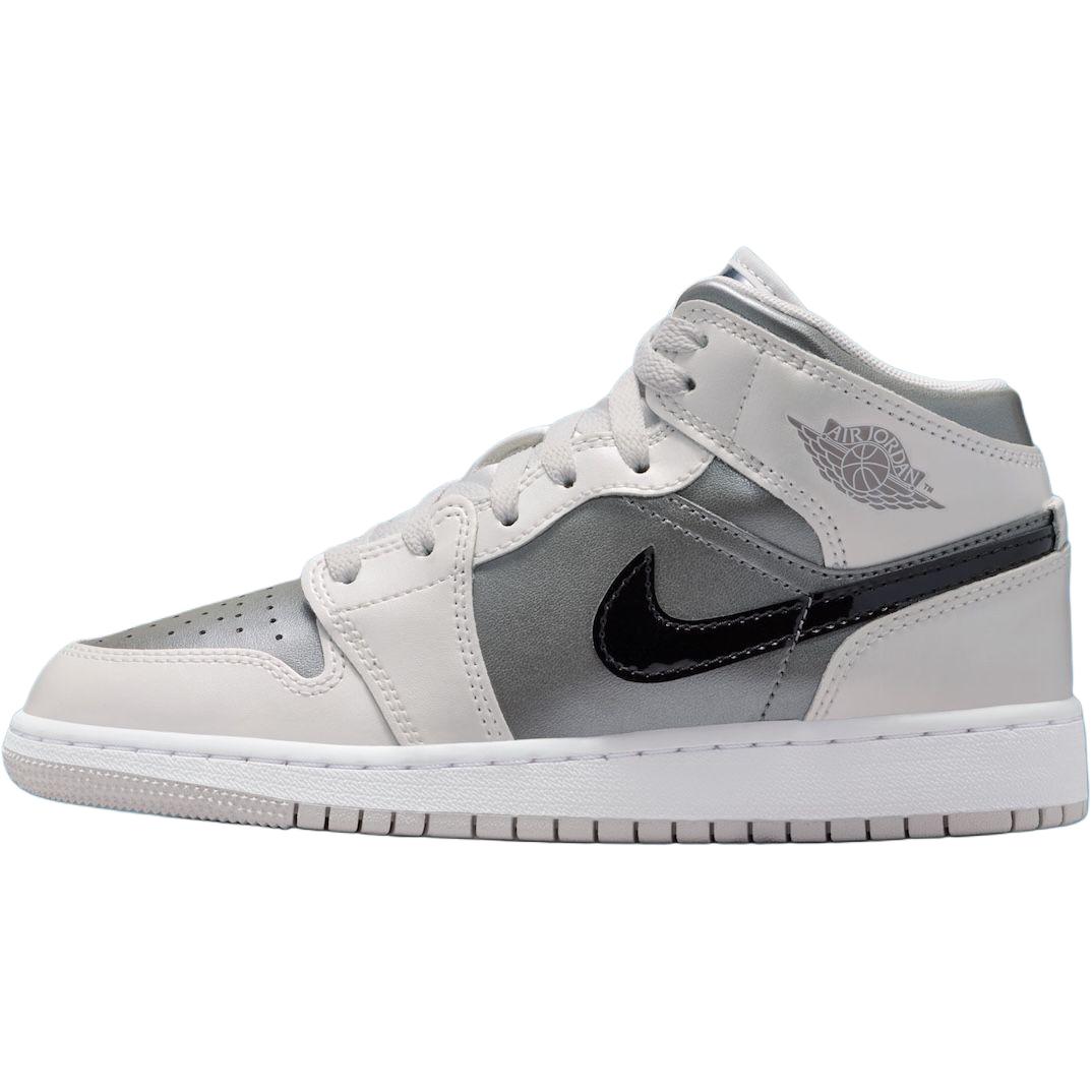 

Jordan Air Jordan 1 Mid top Children s Basketball Shoes White Gray Kids HV4400-014 40
