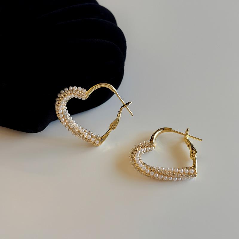 Elegant Heart Pearl Hoop Earrings - Chic & Stylish Accessories for Women