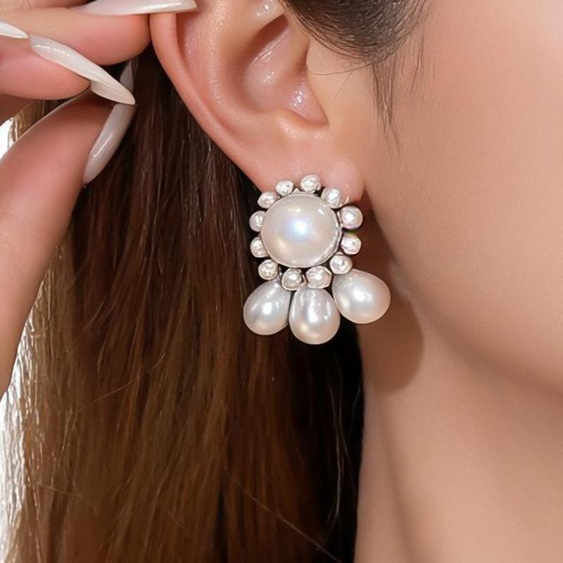 Silver Needle Retro Pearl Water Drop Geometric Earrings - High-end Fashion Accessories for Women