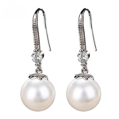 Classic Imitation Pearl Women Drop Earrings Timeless Design Delicate Female Accessories Anniversary Gift Earrings Jewelry