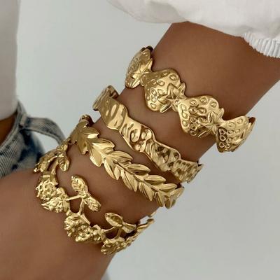 Design Sense Stainless Steel Cherry Wide Cuff Bangles for Women Gold Color Flower Heart Shape Bangles Friendship Jewelry Gifts
