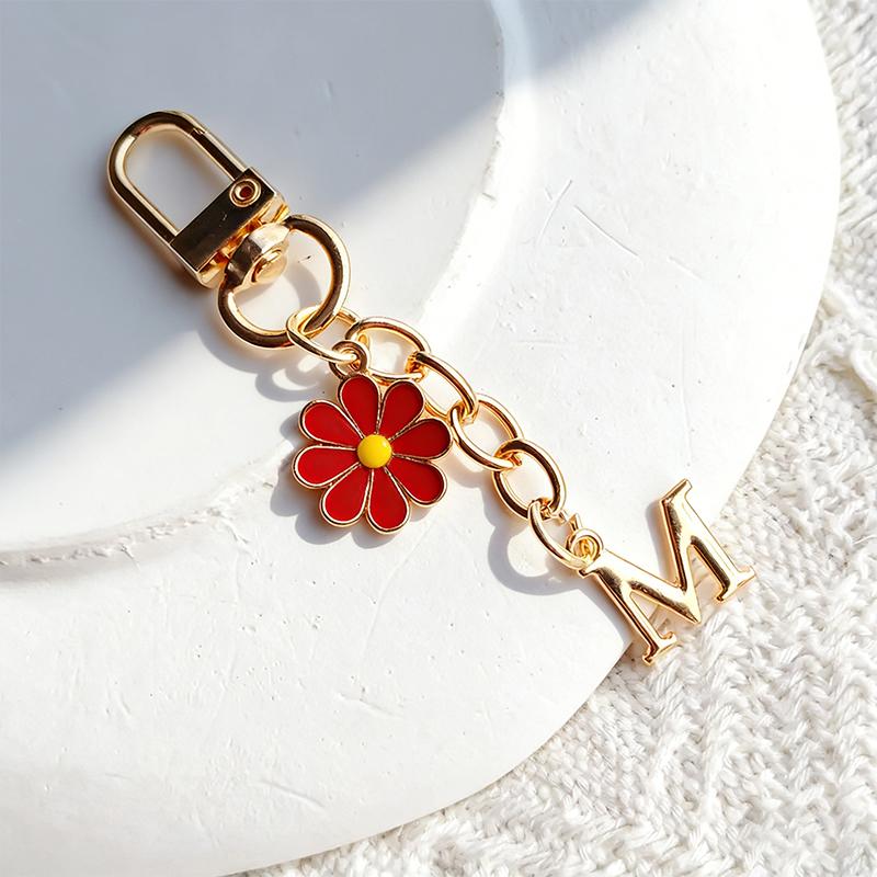 Metal Red Daisy Alphabet Keychain  A-Z 26 Letters Keyring Charms Bag Pendant Jewelry Gift Accessories