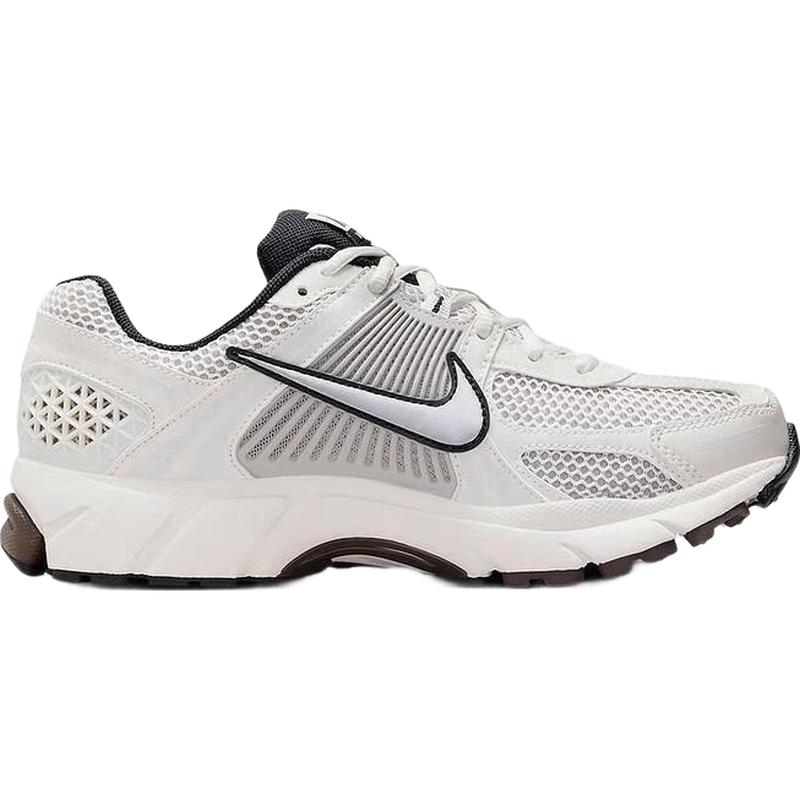 Nike Women s Retro Lifestyle Sneakers 35.5
