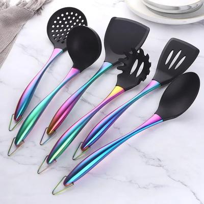 Stoviglie – Set di utensili da cucina