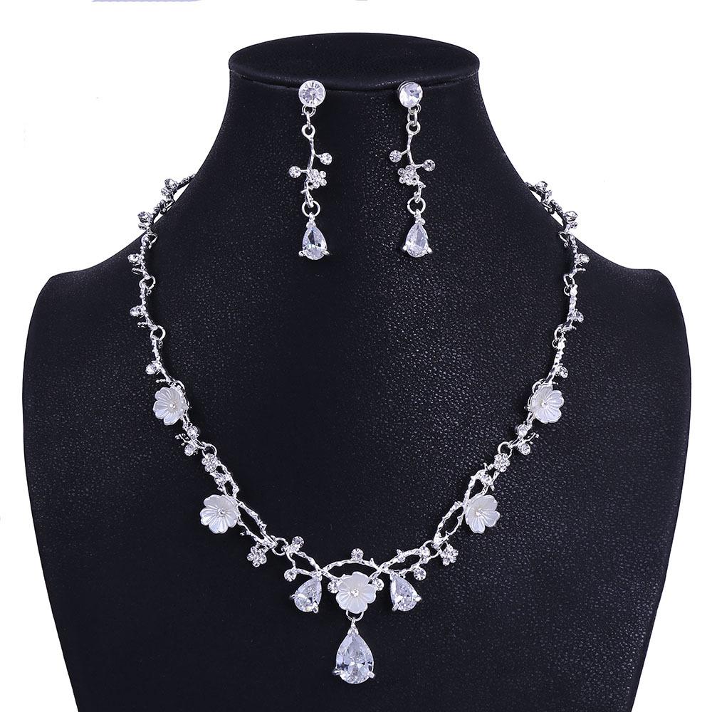 Korean new wedding set Baroque handmade crown flower inlaid with zircon bridal necklace and earrings three-piece set