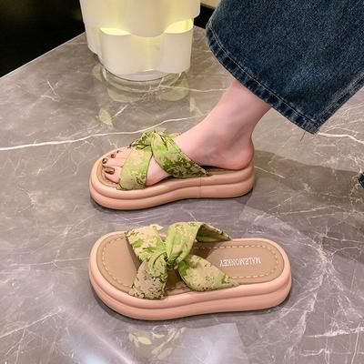 Cool Slippers Women's Summer Wear 2025 New High-end with Skirt Platform Beach Sandals Fashion Pregnant Women One-word