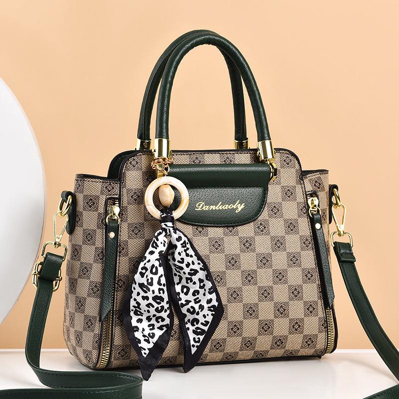 Chic Quilted Bucket Bag For Women Spacious And Stylish Pu Tote With Versatile Design