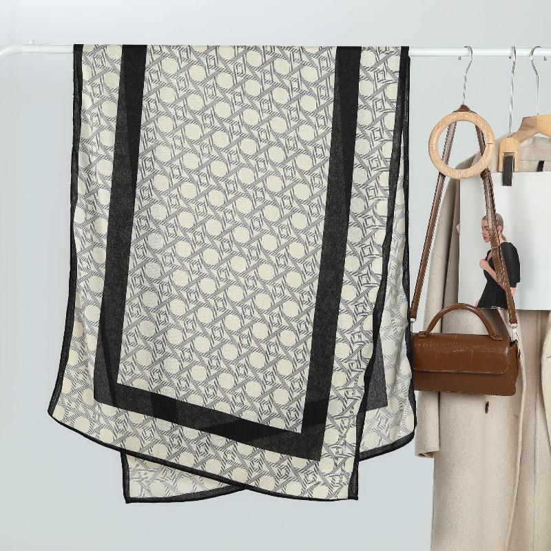 Women's simple rattan grid printing silk scarf, simple and versatile photo scarf, autumn and winter cold-proof and warm scarf