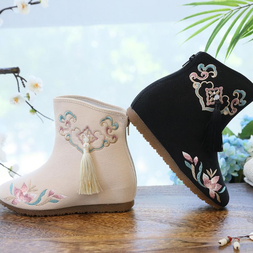 Winter Woman Embroidered Shoes Chinese Style Platform Shoe Hanfu Zapatos Women's Casual Vintage White Ankle Boots