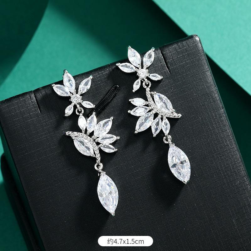 Niche Design High-end Zircon Stud Earrings Crystal Fringed Earrings High-end Temperament Exquisite Long Women's Earrings Earrings
