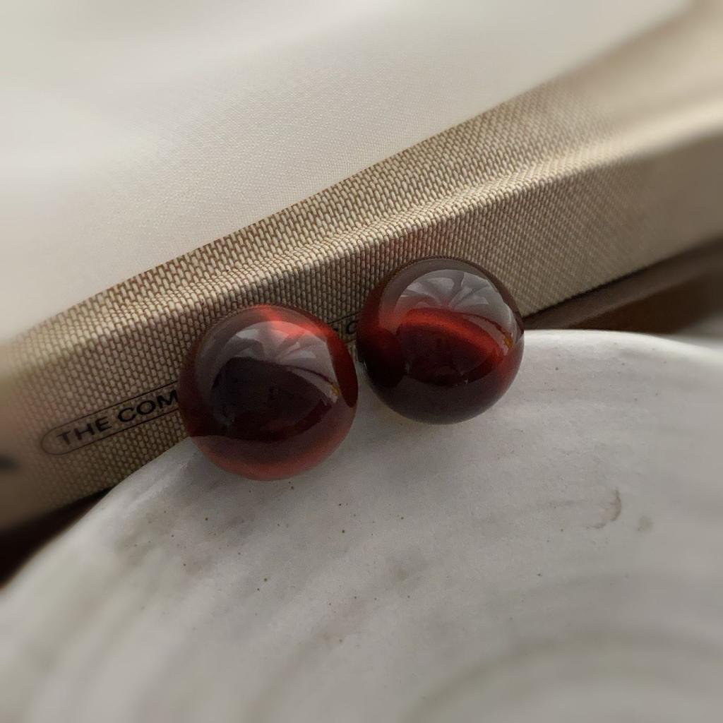 Natural Resin Color Sphere Stud Earrings Niche Medieval Temperament Advanced Simple Electroplating Real Gold Versatile Earrings
