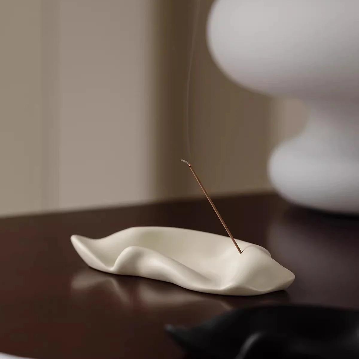 Crease Aromatherapy Incense Holder Home Interior Decoration Nordic Simple Medieval Incense Pedestal Art Incense Holder Sculpture