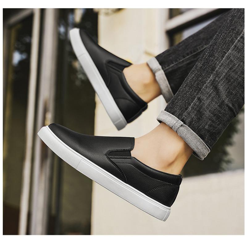 Men Plus Size Summer Breathable Casual Flat Leather Skate Sneakers