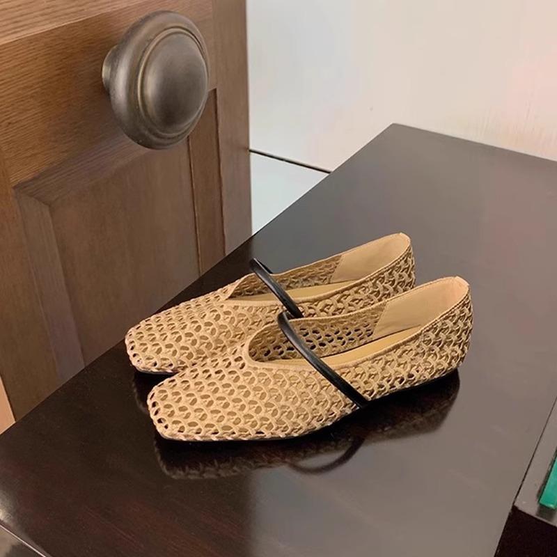 

Single shoes women s summer 2025 new hollow woven breathable fishing net gauze flat bottom shallow mouth French Mary Jane sandals 40 шампанского
