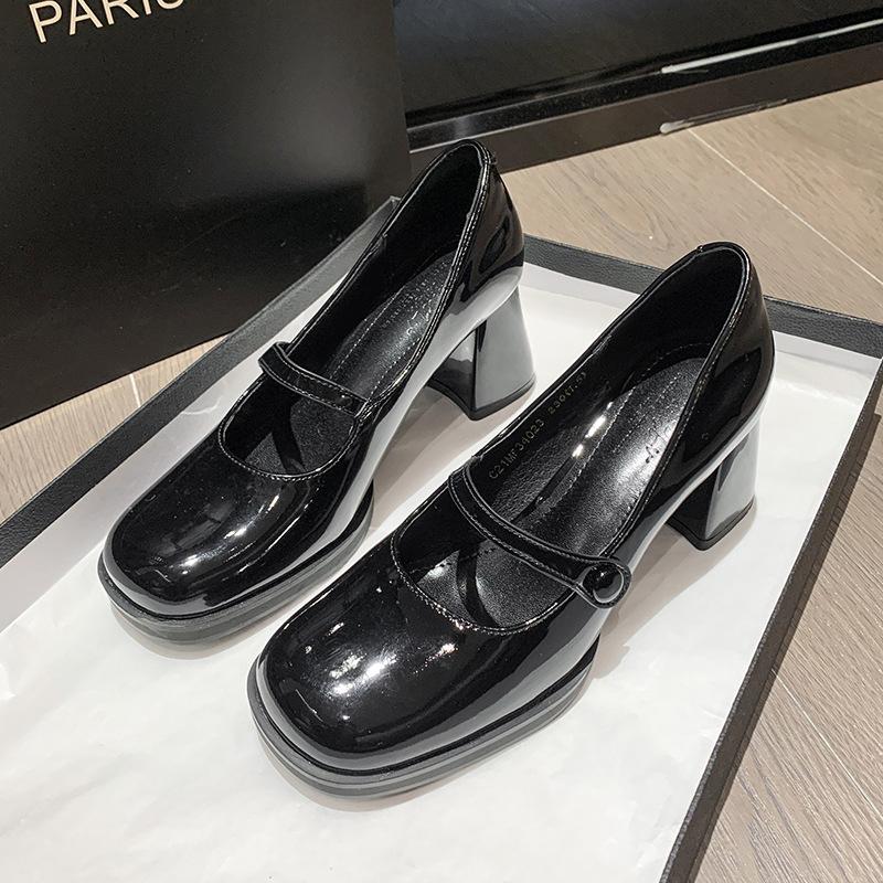 Spring and summer new French retro niche design fashionable word with square head high heel Mary Jane single shoes women