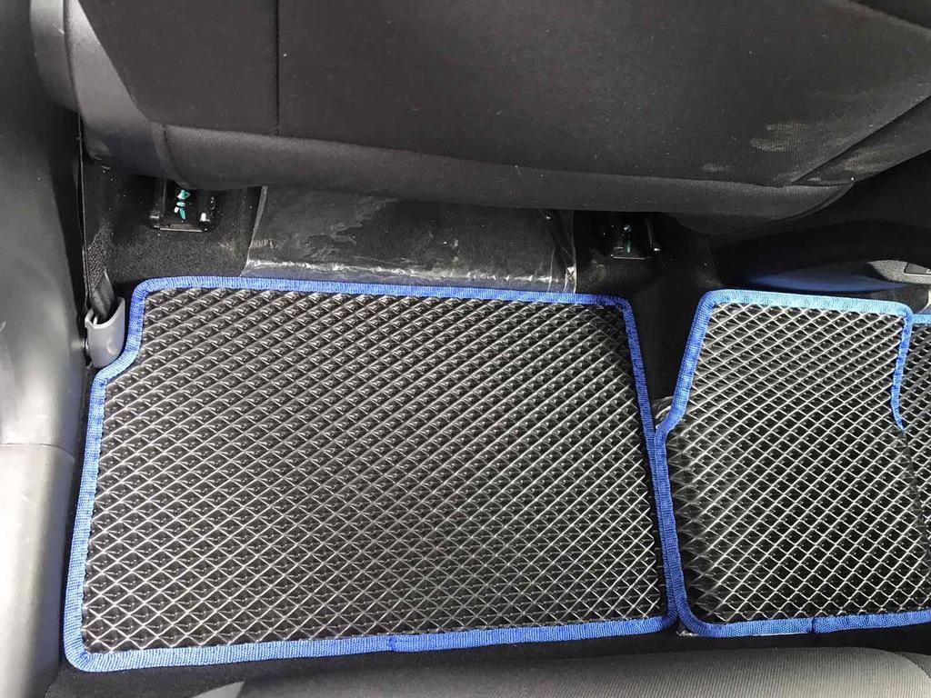 Коврики EVA (черные) для Cowin Showjet