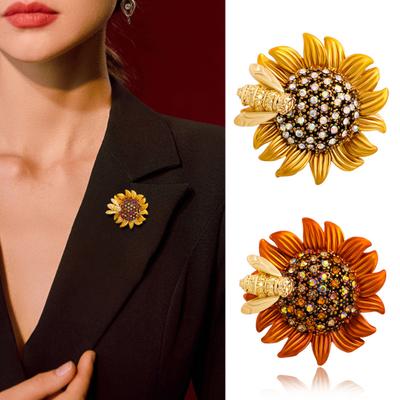 Stunning Pin Rhinestone Bee And Sunflower Brooch For Parties And Casual Wear Enamel