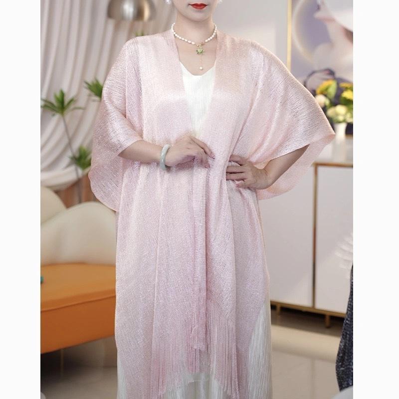 European-Style Women's Gold Thread Shawl: Thin, Evening Wear, Decorative Tassels, Hollow-Out Design, Silk Sun Protection Scarf