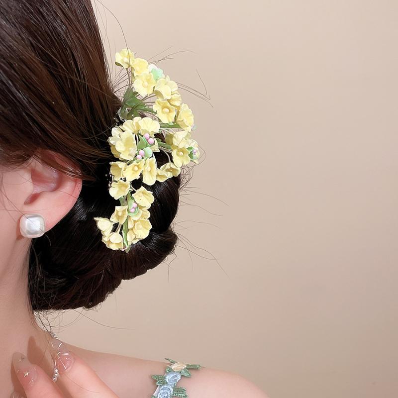 Sweet Pastel Floral Hair Clips Artificial Flower Bouquet U Pins Delicate Hair Accessories For Wedding Party Daily Hair Styling