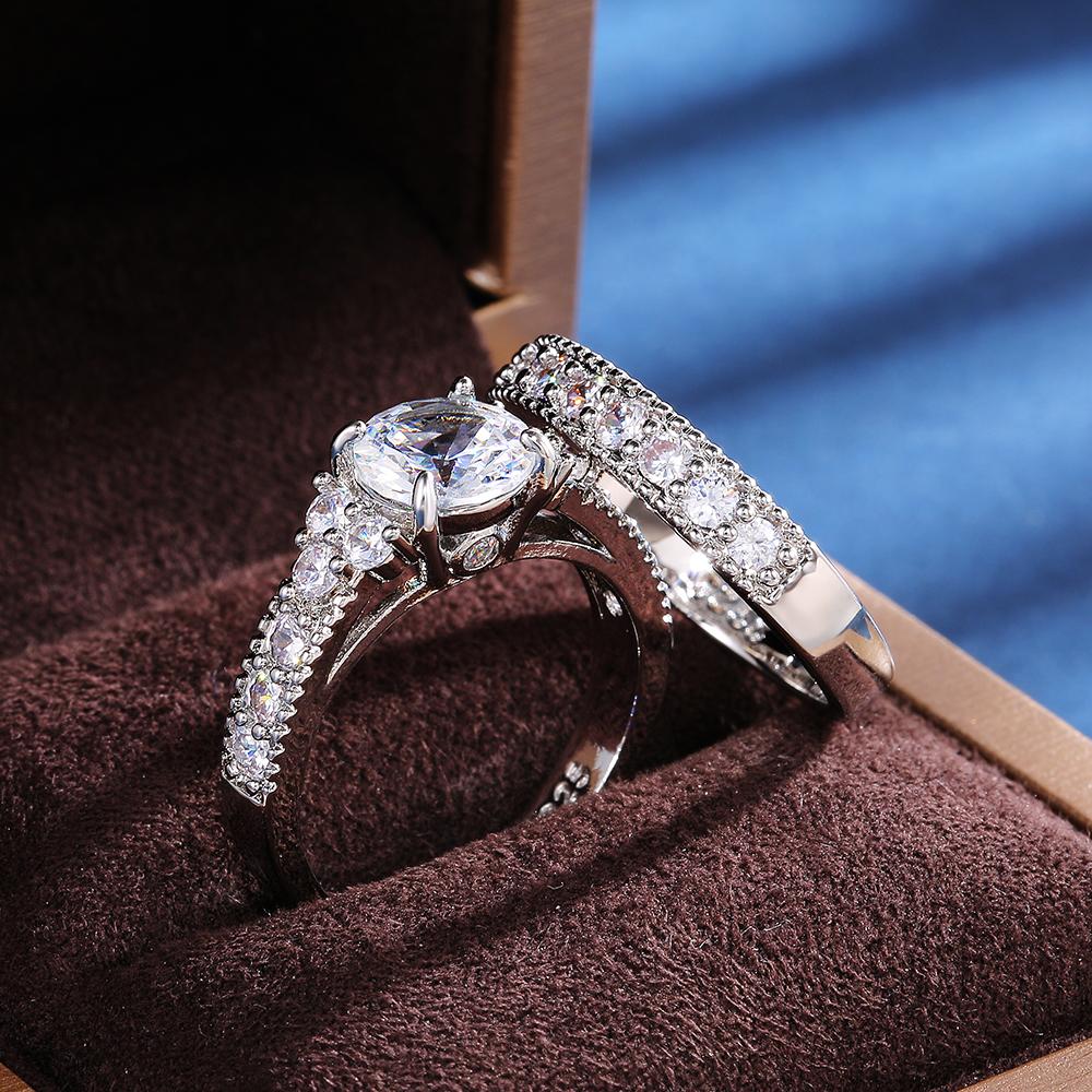 Lot de 2 bagues exquises en cristal de zircone pour femmes, couleur argent, bijoux de mariage tendance pour couple