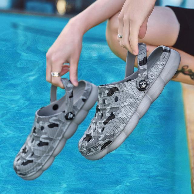 Men Causal Summer Sandals Eva Garden Clogs Sandals Soft Comfortable Shoes Men Slip On Beach Water Slippers Zapatos Hombre