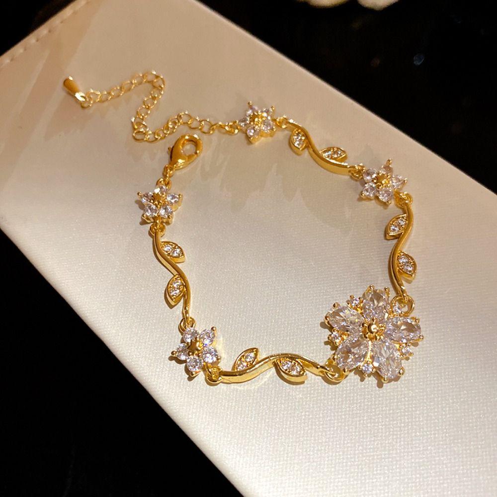 Luxury Zircon Flower Bracelet Fashion Shiny Rhinestone Bangle Elegant Elegance Bracelet  For Women