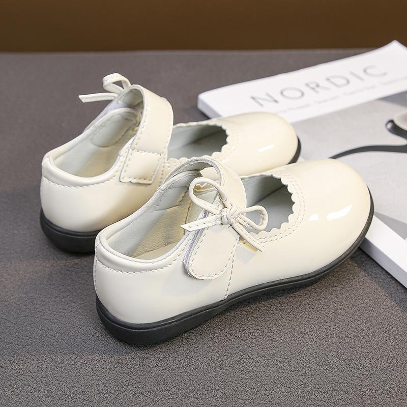 Girls Black Performance Shoes Glossy Kids Leather Shoes Pu Simple Bow 2025 Brand New Children Flat Shoes Round Toes Versatile