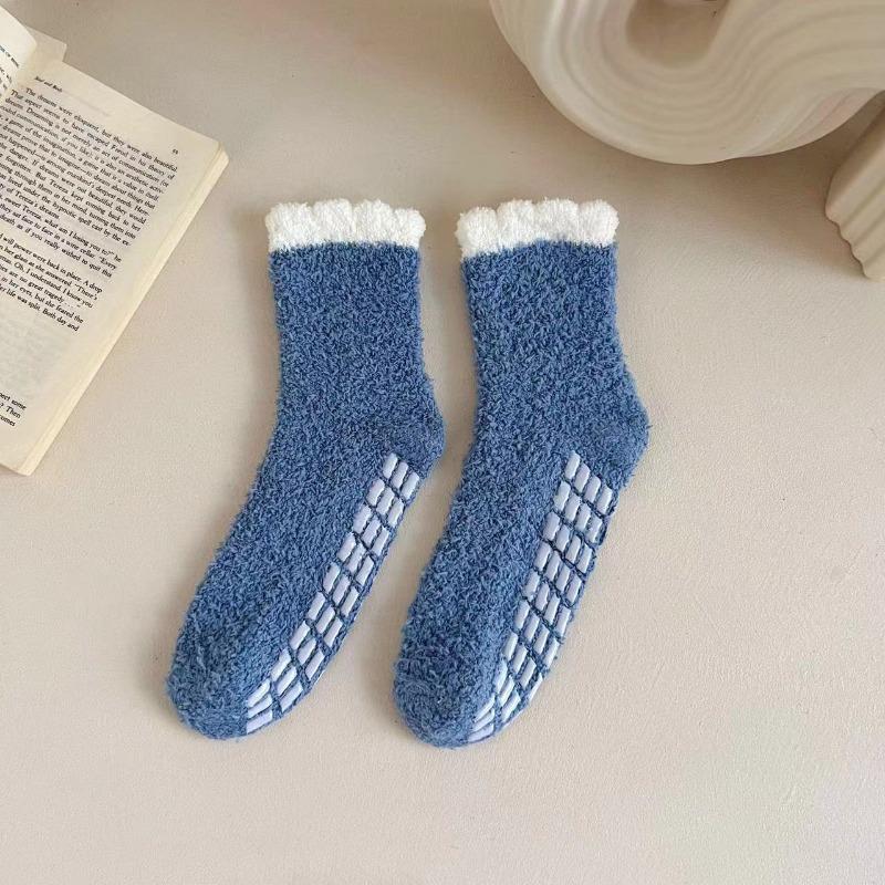 Women Winter Warm Fuzzy Socks Thick Thermal Solid Soft Fluffy Socks Cute Fashion Slipper Home Floor Sleeping Socks