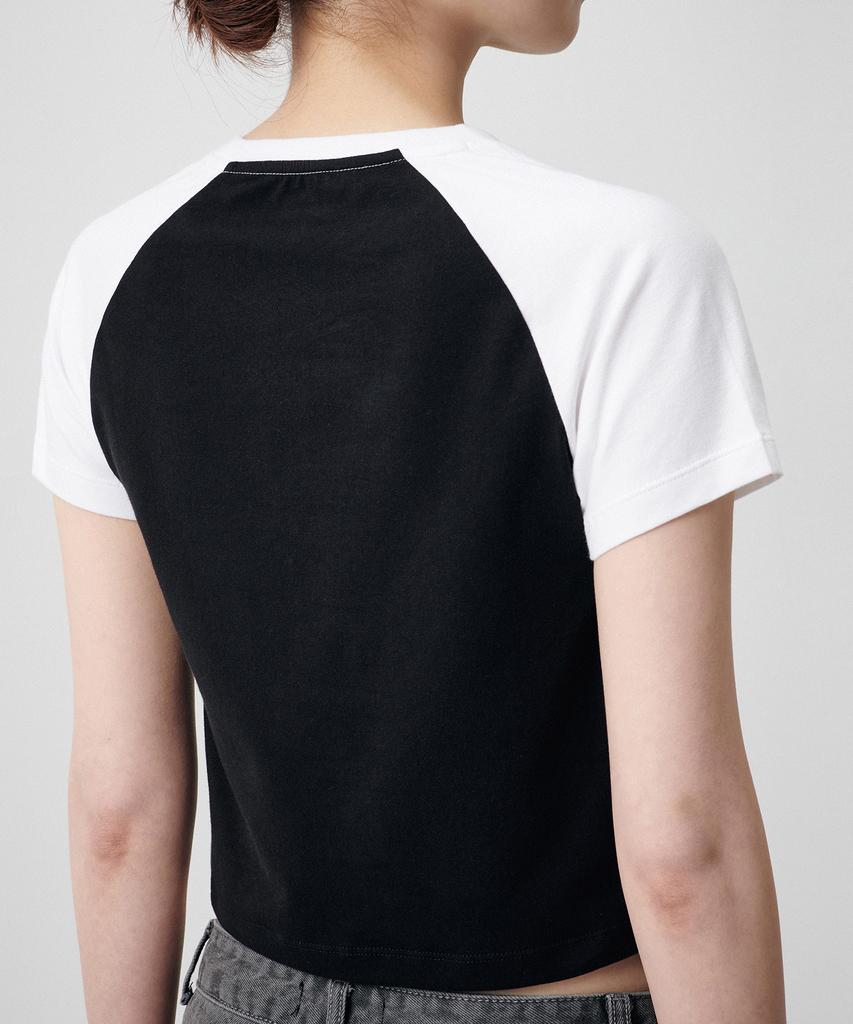 MUSINSA STANDARD WOMAN Women'S Slim Crop Raglan T-Shirt [Black/White]