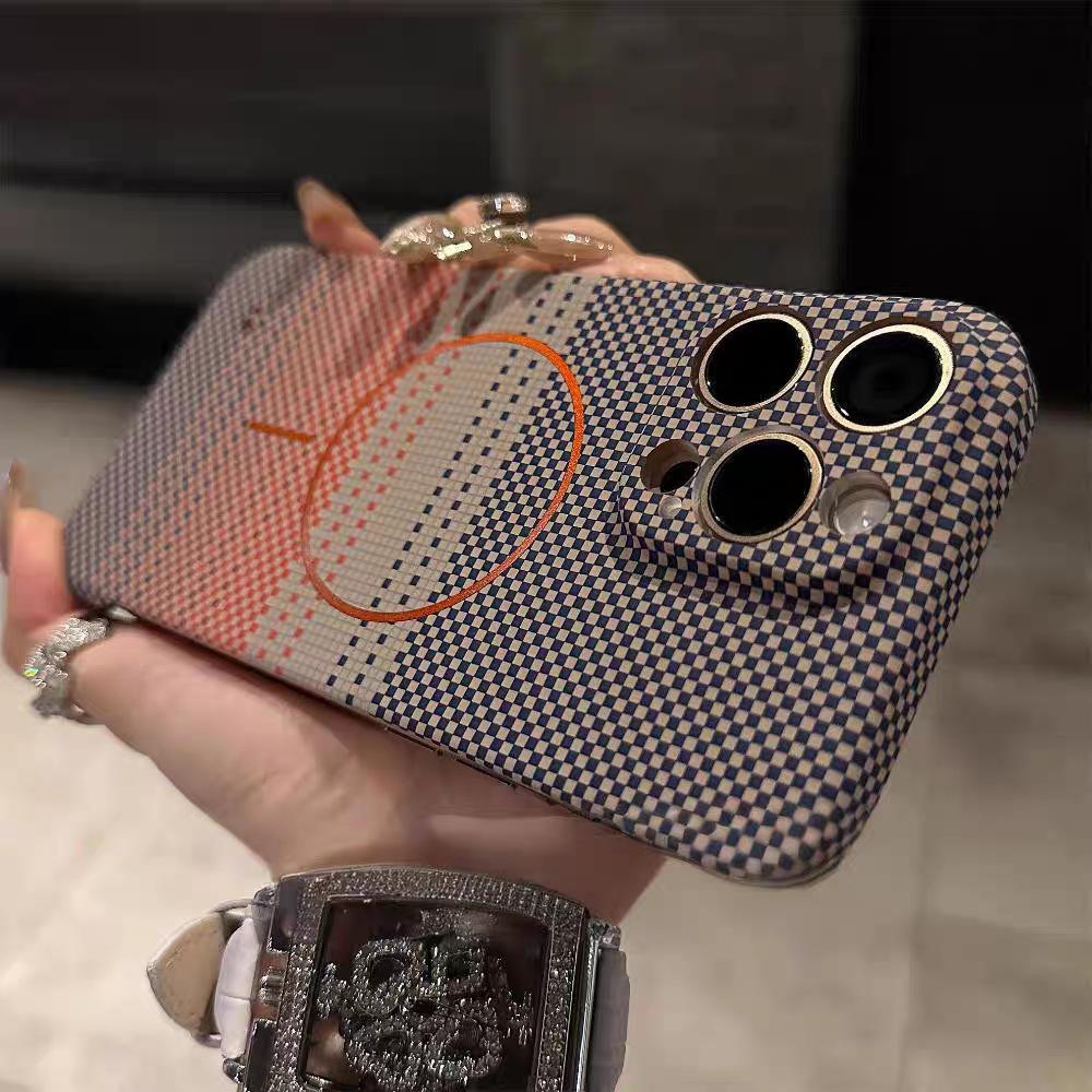 

Узор из углеродного волокна Подходит для чехла для мобильного телефона Apple 17promax Без рамки Тонкий круг Магнитная адсорбция Apple 16 Ультратонкий Противоударный чехол iPhone 17 Pro Max