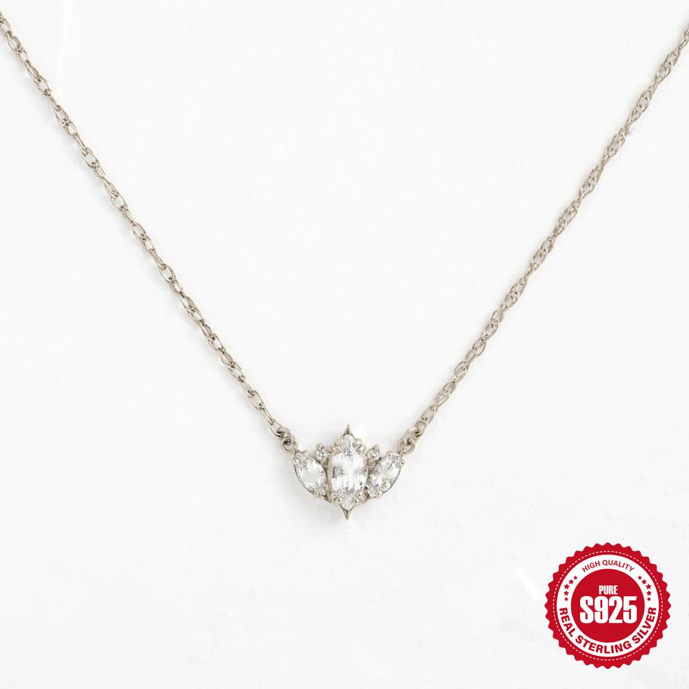 

Stylish And Simple Style S925 Sterling Silver Single-Row Diamond-Encrusted Crown Horse Eye Women S Collarbone Necklace 925 Silver белого золота