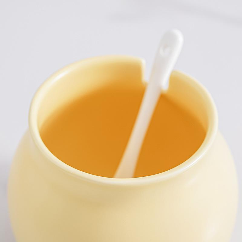 Ceramic Lard Jar with Spoon Multi Purpose Kitchen Spice Storage Container for Home Use