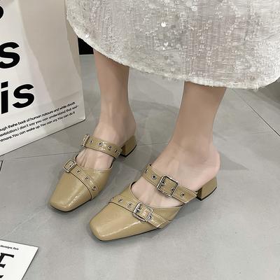 Dames Baotou Slippers Lente Nieuwe Stijl Vierkante Neus Ondiepe Mond Klinknagel Metalen Gesp Antislip Sandalen
