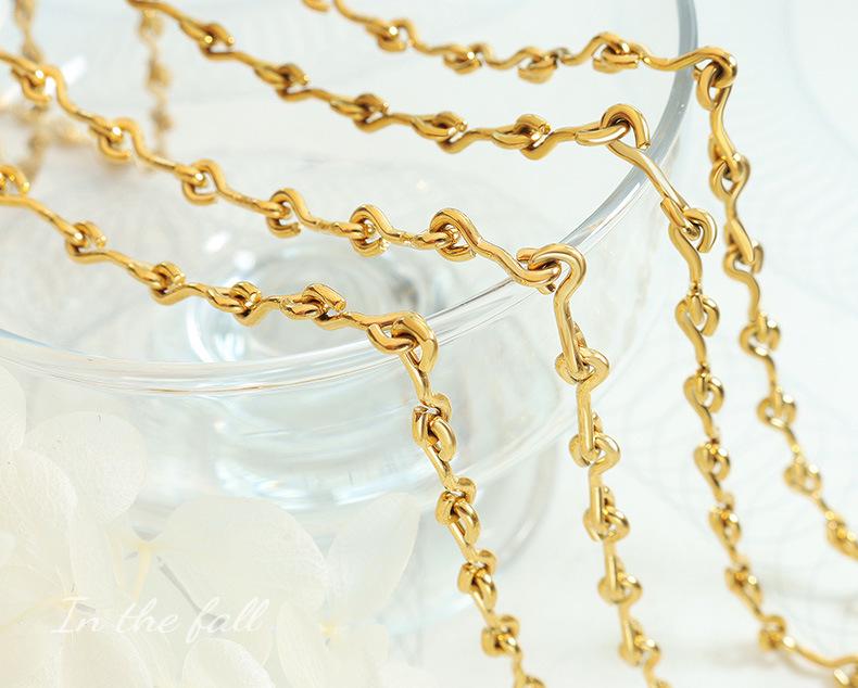 Heavy Industry-Inspired Gold-Plated Necklace & Bracelet Set with Hook-Shaped Spliced Titanium Steel Chain