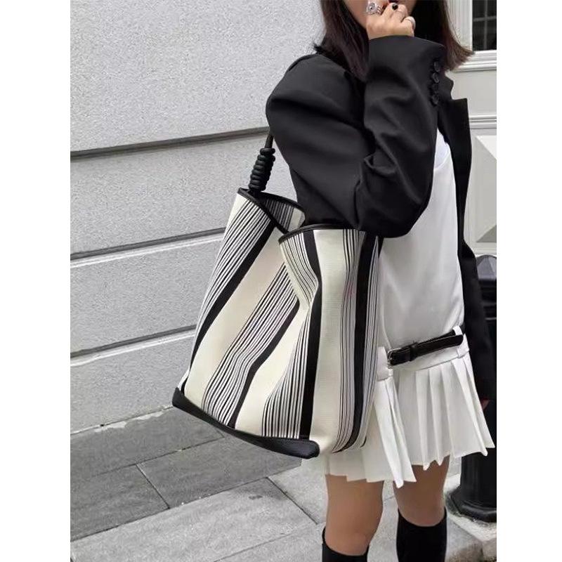 Large capacity single shoulder niche design bucket bag tote bag striped women's contrasting color tote bag underarm commuter bag large bag
