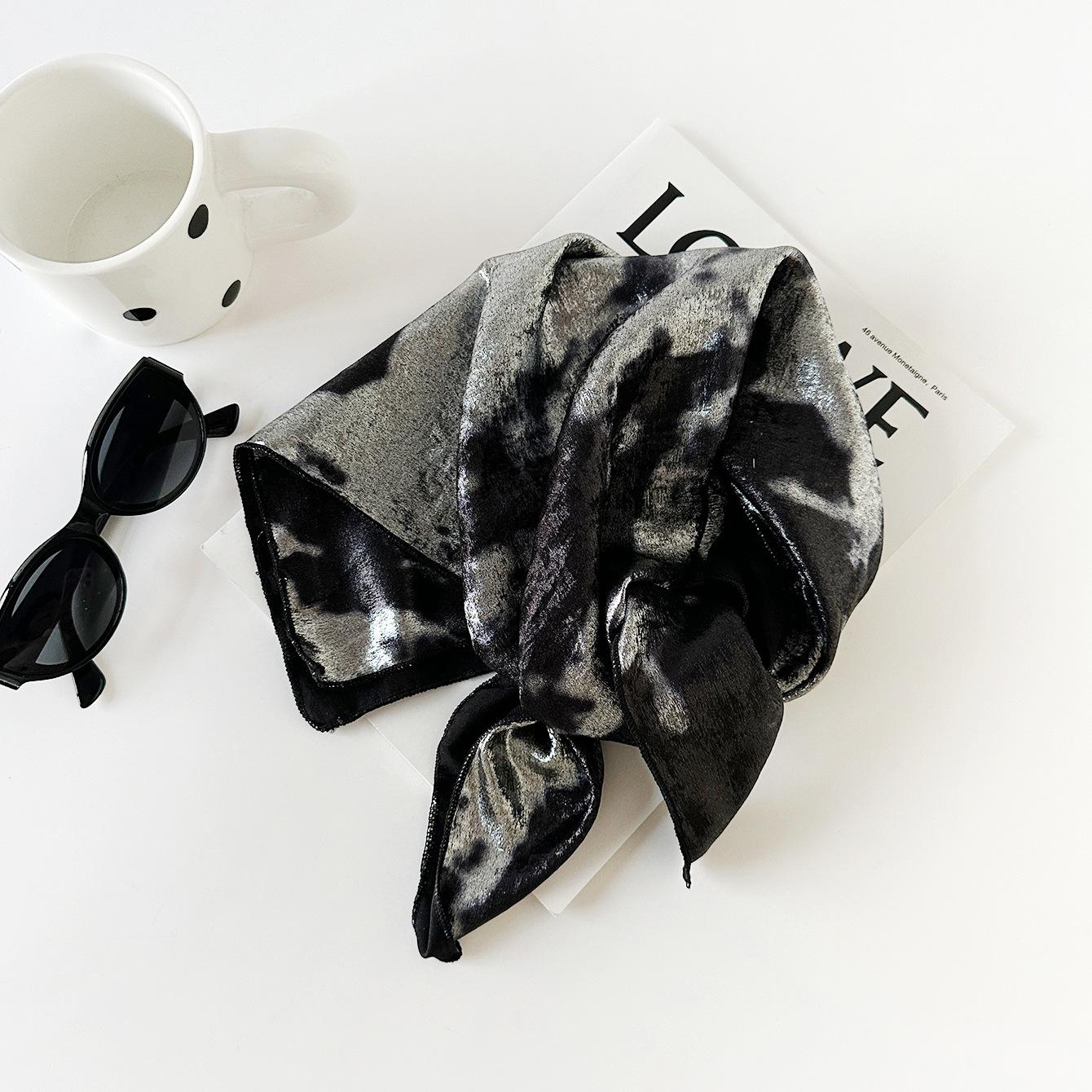 

Y2K Liquid Silver Headband for Girls Metallic Square Scarf Retro Spicy Hair Scarf Wrap Chest Tube Top DIY Bandana 60x60cm