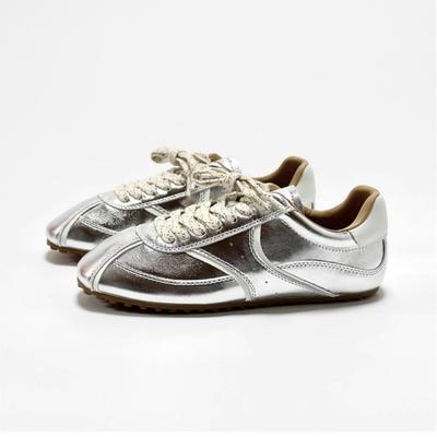 Scarpe Forrest Gump da donna argento con suola piatta 2025 nuove comode e traspiranti piccole alla moda versatili stringate sportive casual