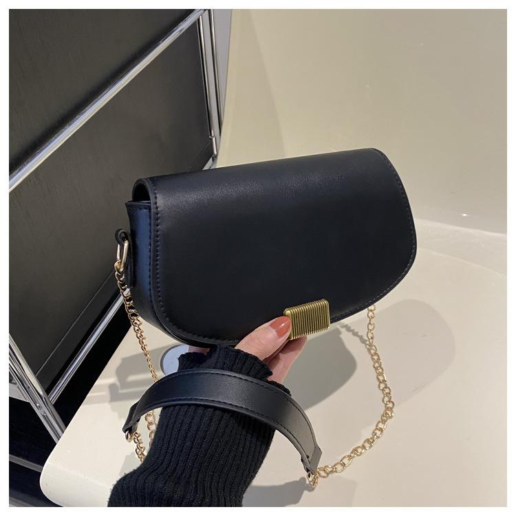 2025 new temperament fashion design single shoulder crossbody foreign style solid color retro fresh underarm texture crossbody bag bag