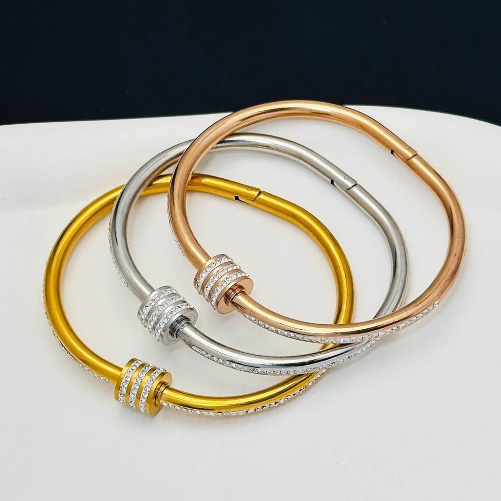 New High-end, Slim-waist Titanium Steel Bracelet, Fashionable, Starry and Luxurious
