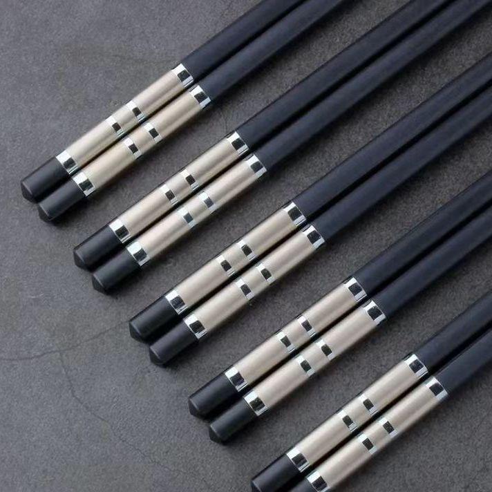 Premium Alloy Chopsticks: Antibacterial, Mildew-Resistant, Non-Slip, Heat-Resistant - Ideal for Home, Hotel, and Restaurant Use.