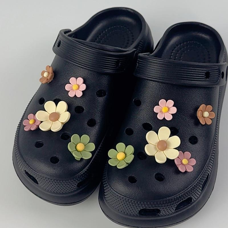 10 ST Mode Skoberlocker Set Tillbehör Hål Skospänne Söt Liten Blomma DIY för Bogg Väskor Skor Dekor