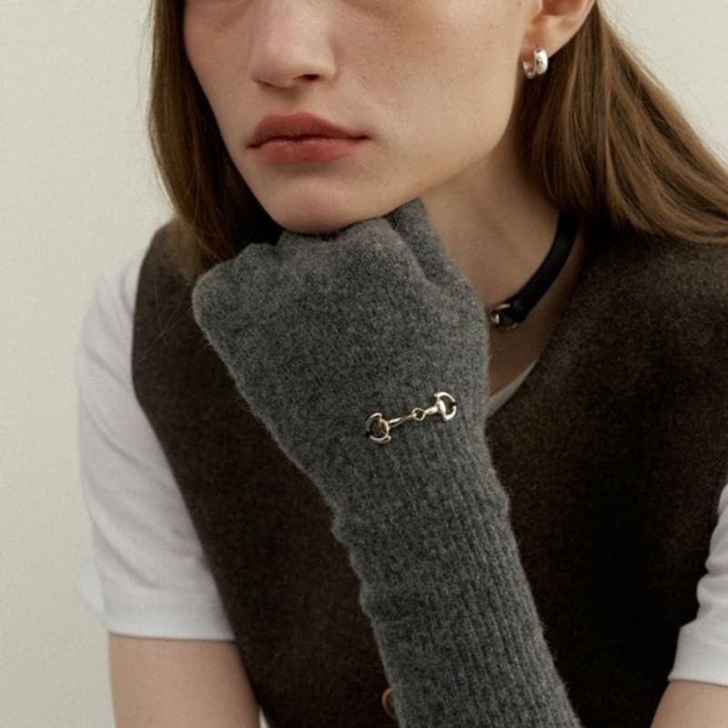 LOVE ME MONSTER Classic Buckle Long Wool Glove