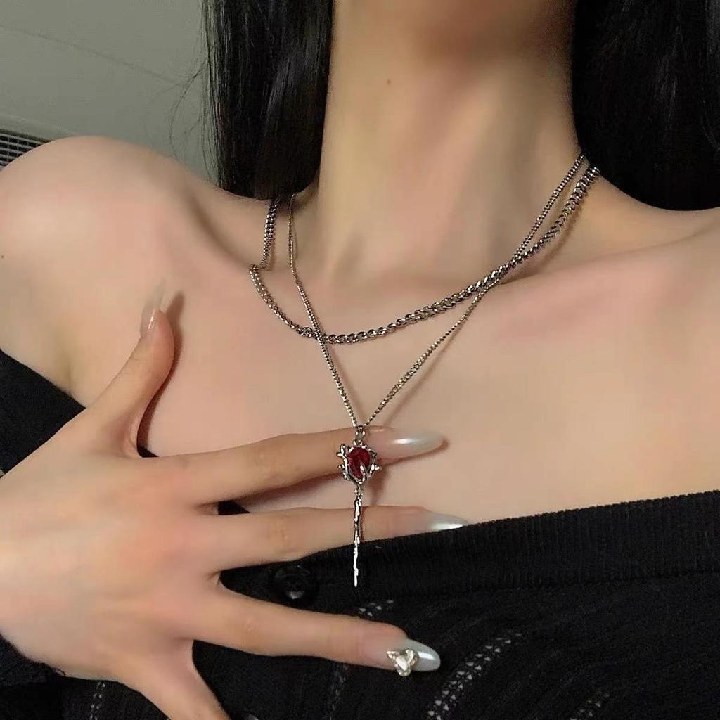 Double Layers Red Rose Pendant Necklace Layered Flower Stone Chain Necklaces Irregular Floral Girls Necklace