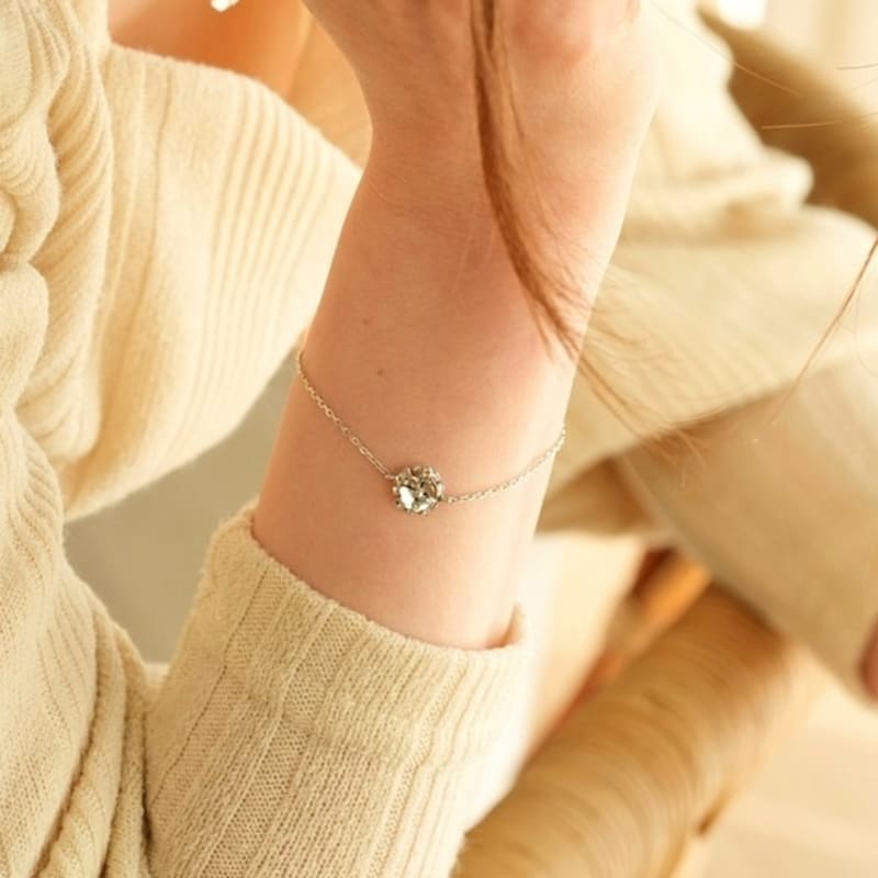 BELLOOGGI Lisianthus Armband