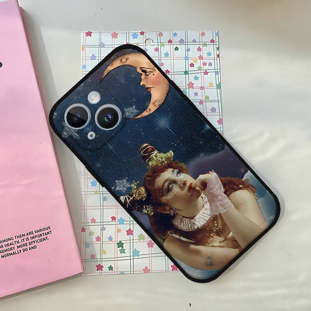 

Singer W-chappell Roan-H Phone Case Black Shell For IPhone 17/16/15/13/14 Pro Max/ 11Plus/X/Xr/Xs Max/12mini Compatible Models iphone13mini