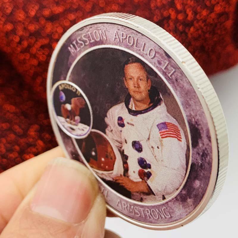 

American astronaut, Apollonite Amsten, silver plated color printed commemorative medal, gift, footprint coin