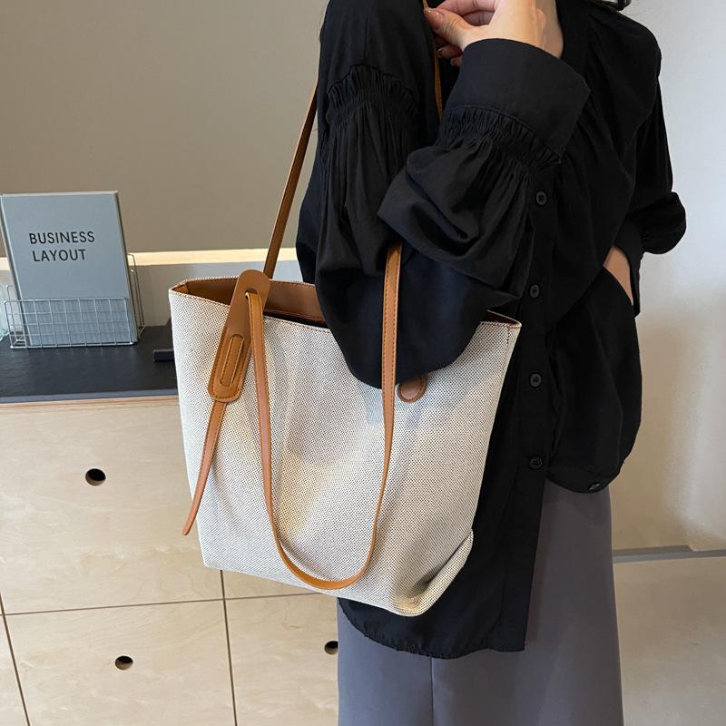 Niche Single-shoulder Cross-span Bag Simple Large Capacity Bag Women's Casual New Retro Trendy Fashion Tote Bag